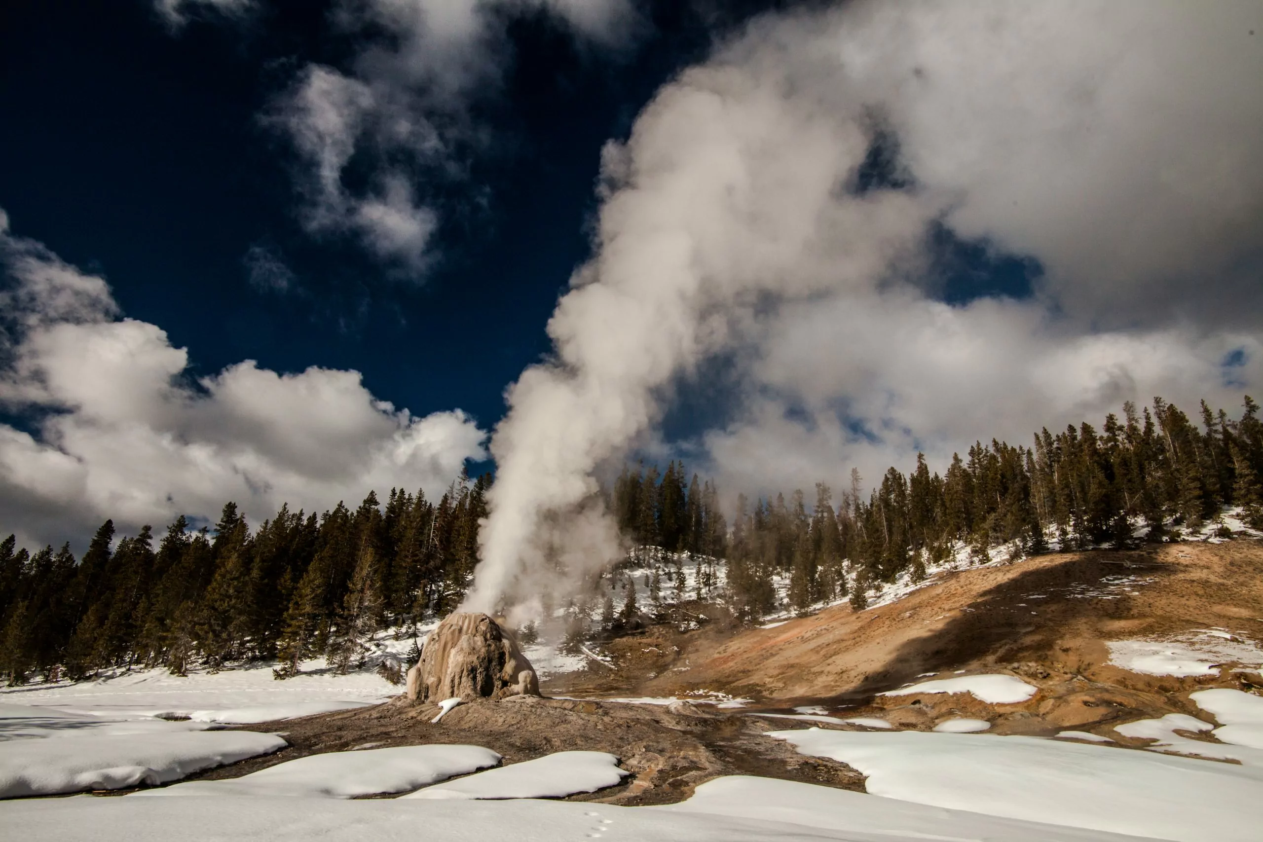 lonestar geyser in the winter