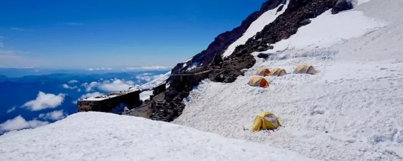 Skyline trail tents and snow 