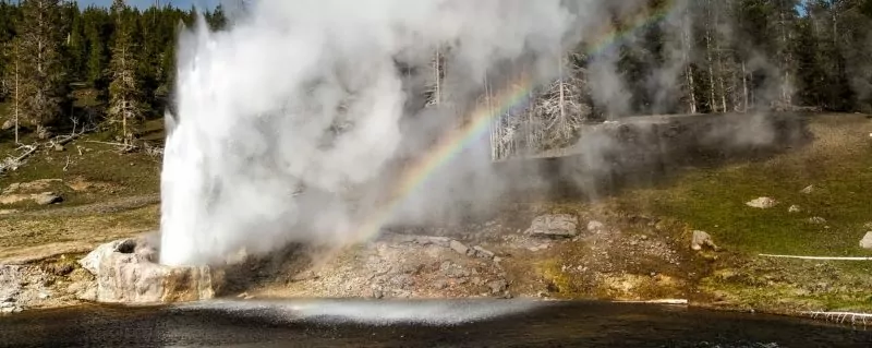 Riverside geyser