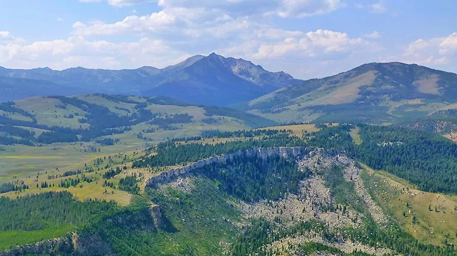 Bunsen peak 2025 trail yellowstone