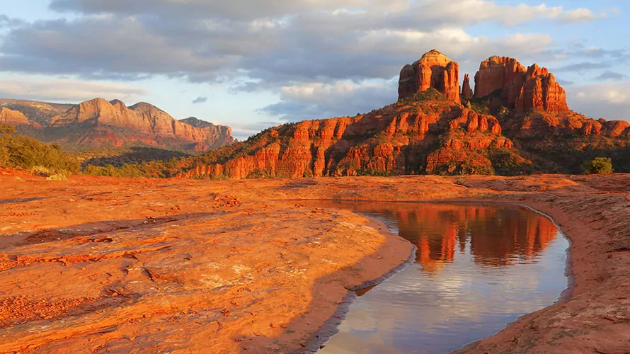 Sedona Cathedral Rock Day Hike Tour | Wildland Trekking