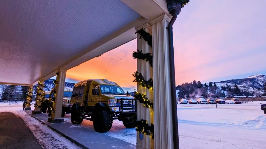 Yellowstone snow coach