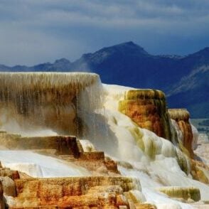 mammoth hot springs yellowstone in April hike trek guide