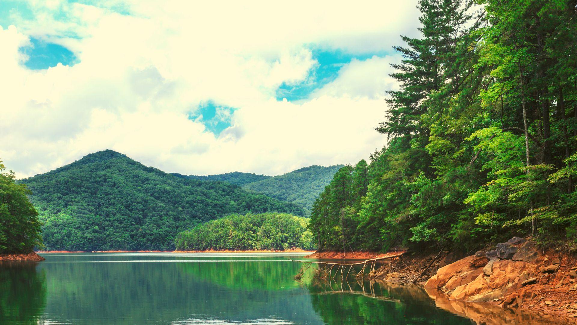 Smoky Mountains lake