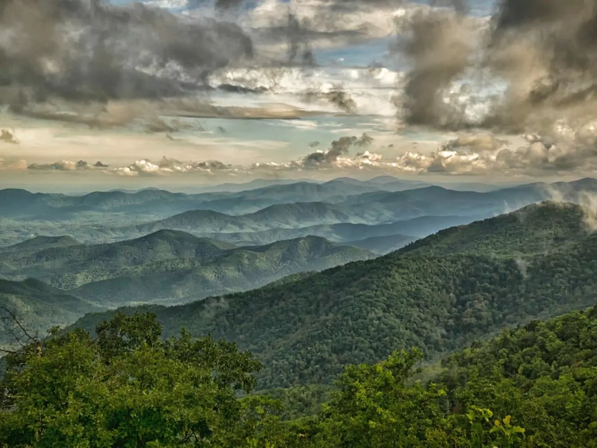 Best Time to Visit Great Smoky Mountains National Park - Wildland Trekking