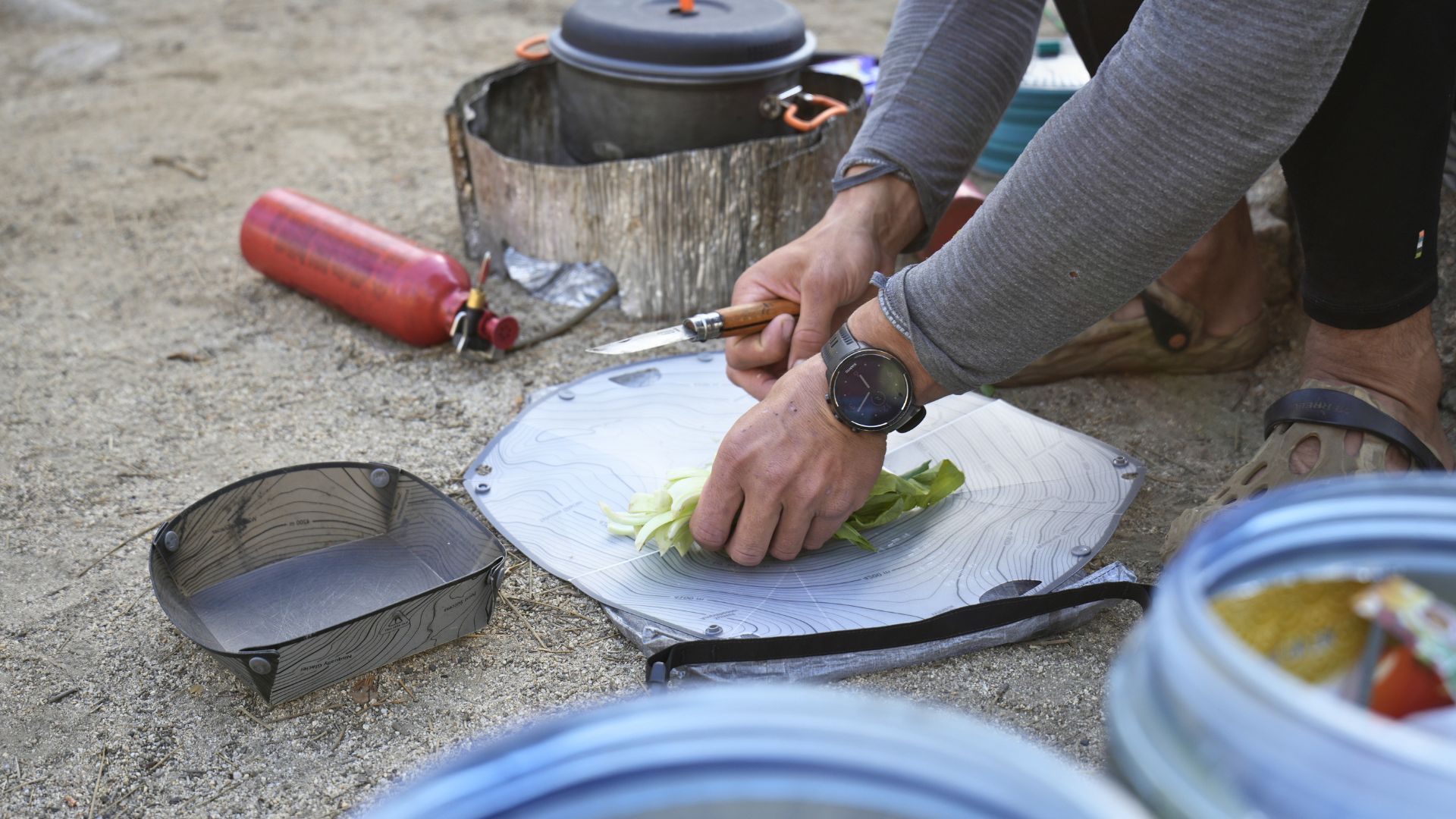 A guide cooks backpacking food