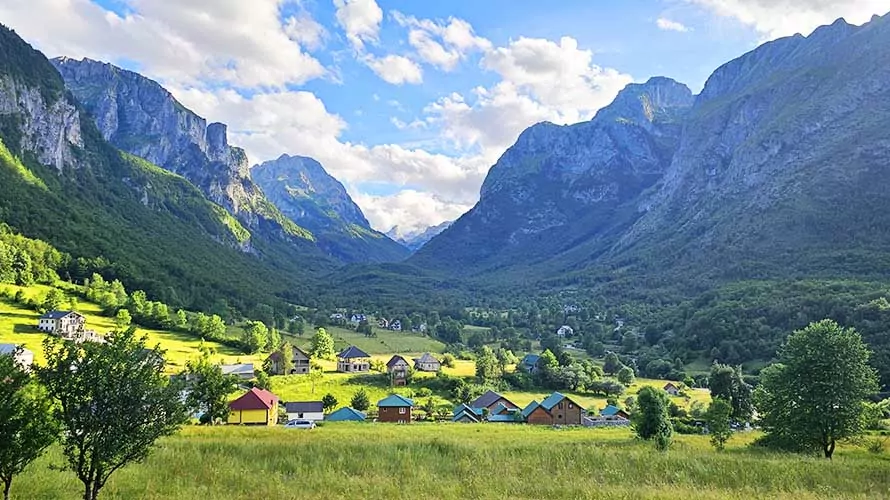 Vusanje valley village