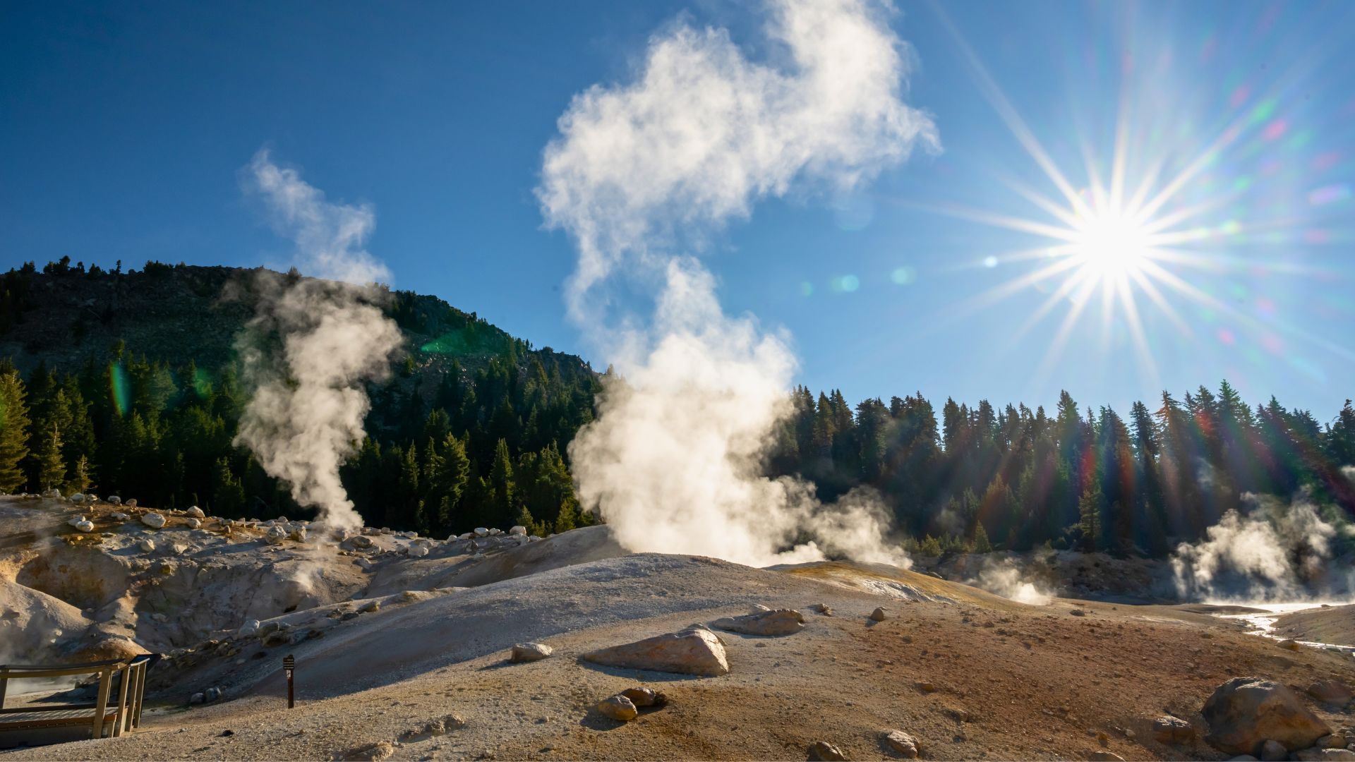 Bumpass hell volcanic national park