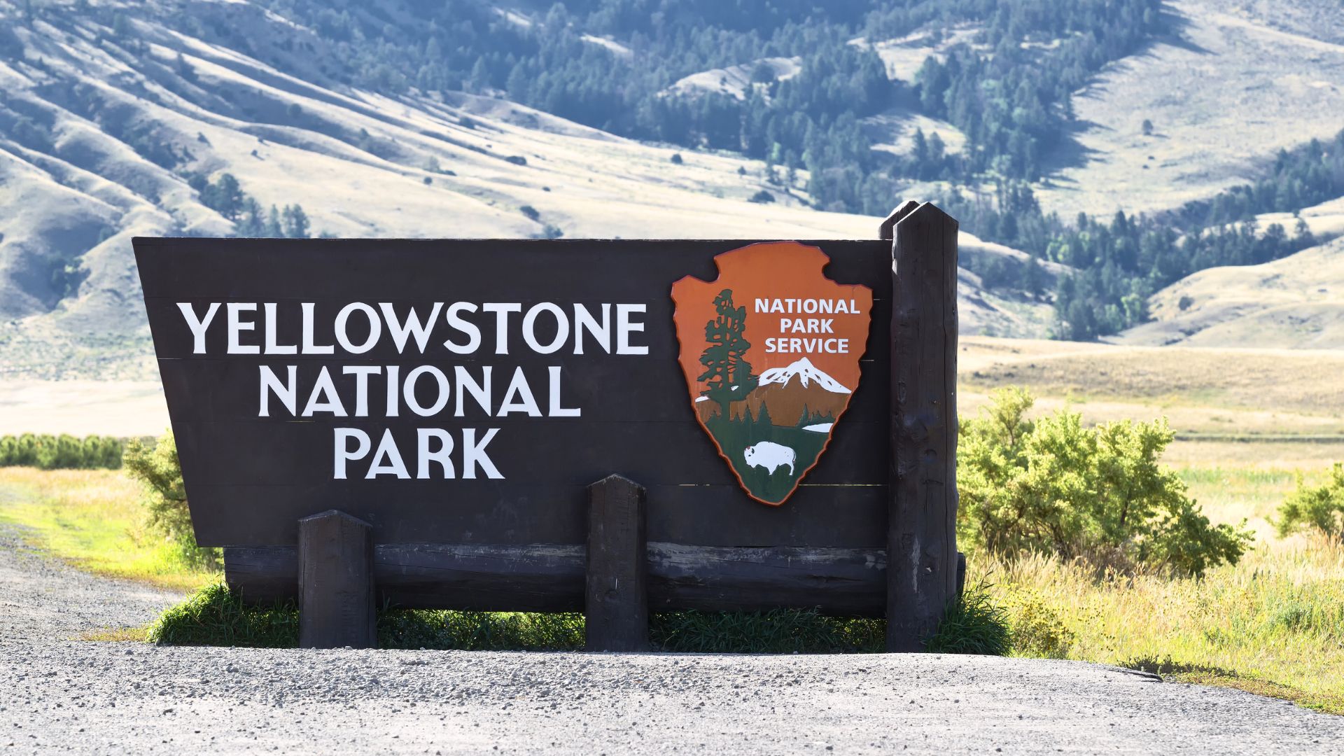Yellowstone national park sign