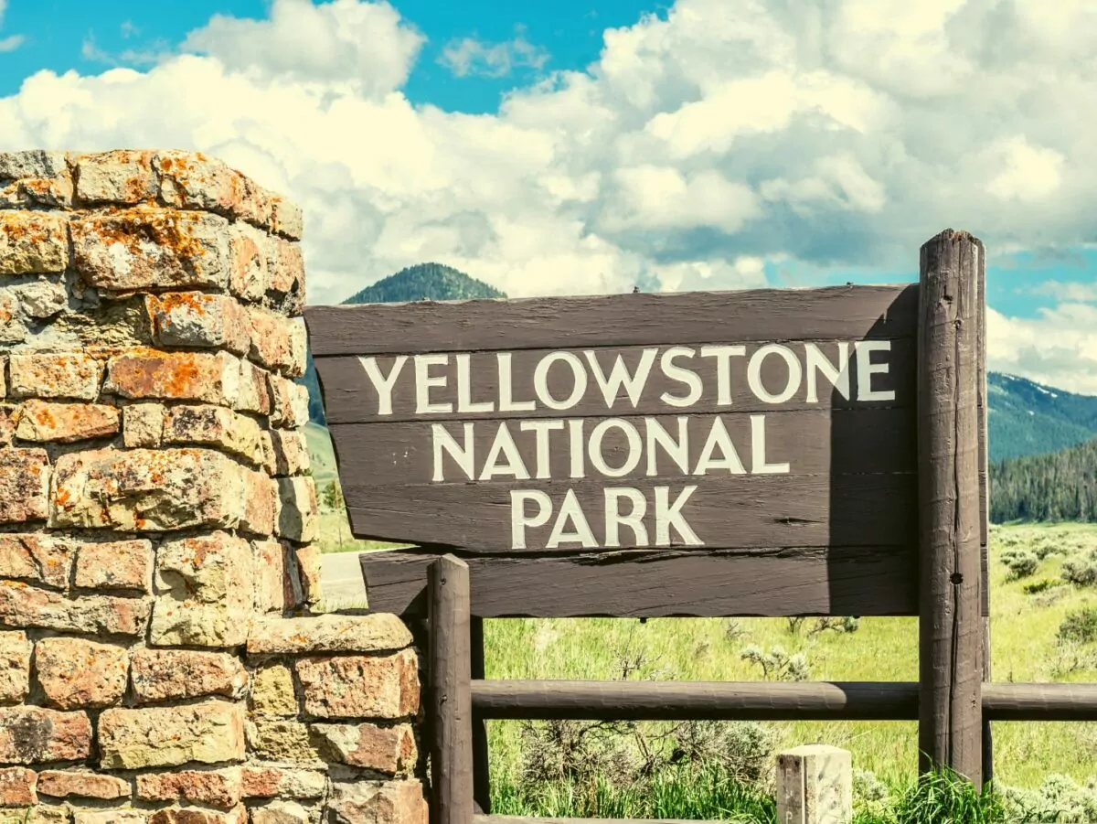 Yellowstone National Park sign