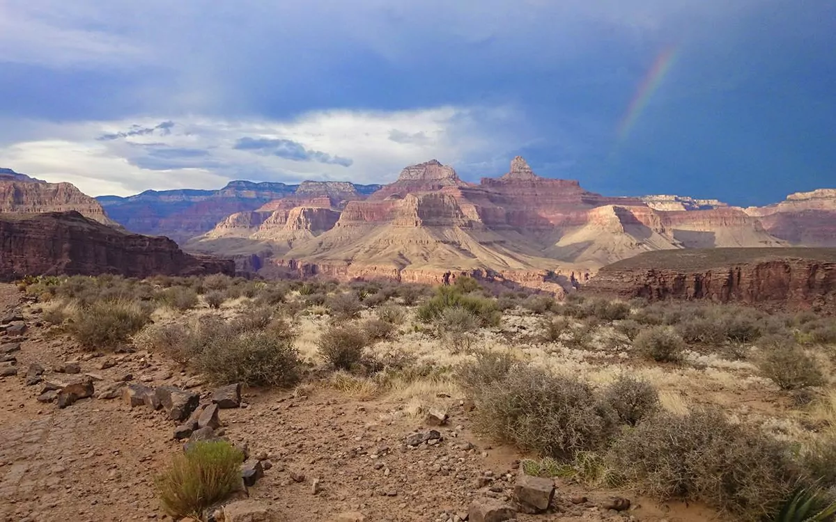 Sedona mountains overview