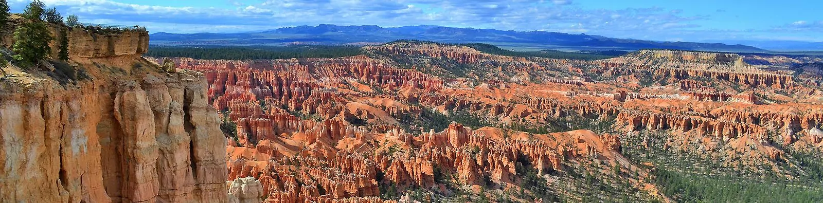 Views of Bryce Canyon National Park from the rim