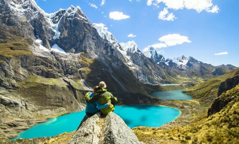 Hikers taking a break along the Huayhuash trek