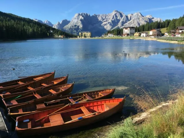 hotels by a lake in the dolomites