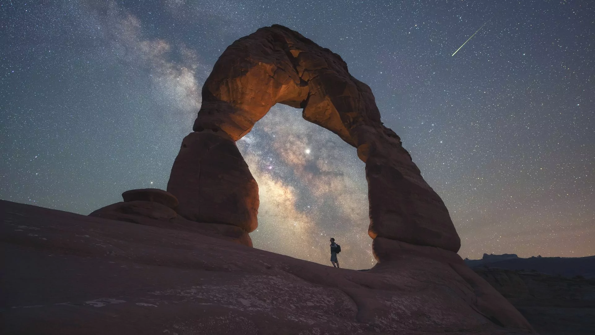 Arches Dark Sky Park stargazing at Delicate Arch
