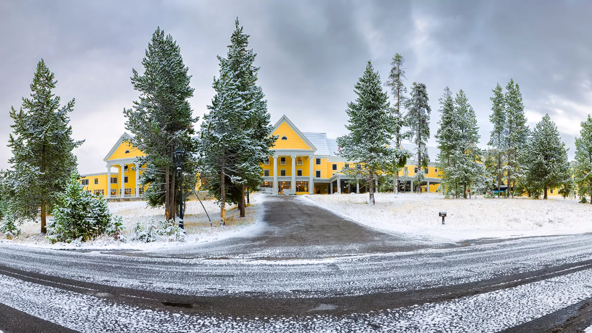 Snowy Yellowstone lodging