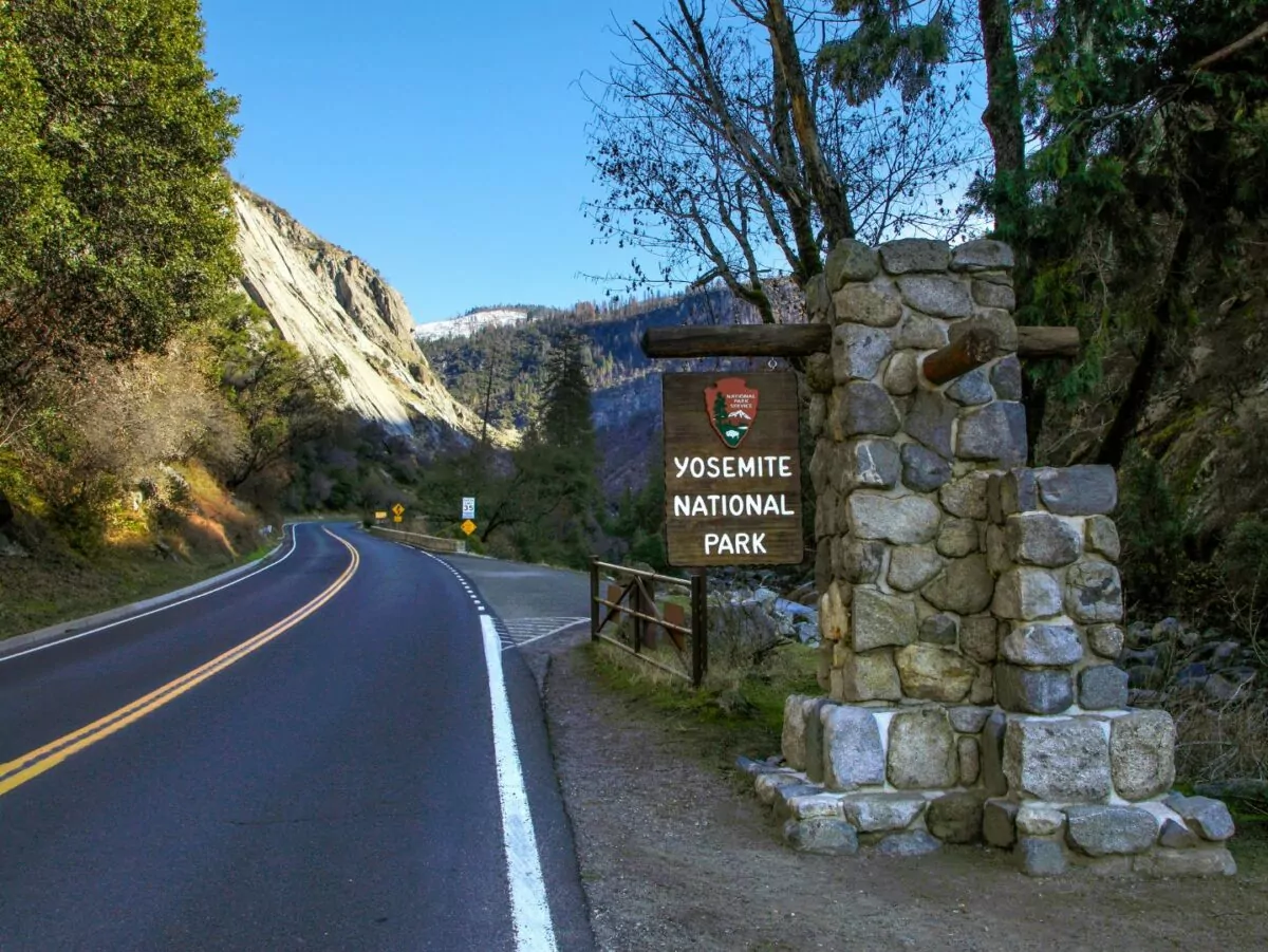 Yosemite National Park entrance sign
