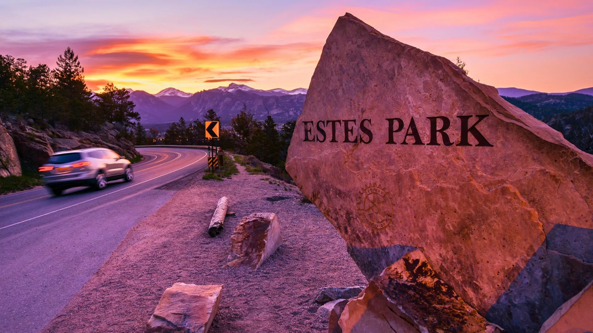 Estes Park Colorado mountain town sign in winter
