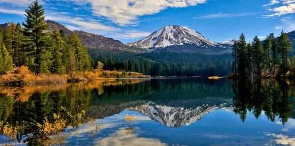 Lassen volcanic national park, lake manzanita